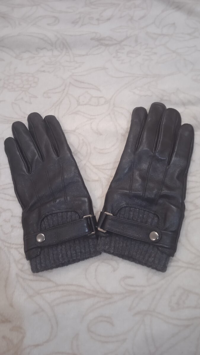 Перчатки с лицевой стороны