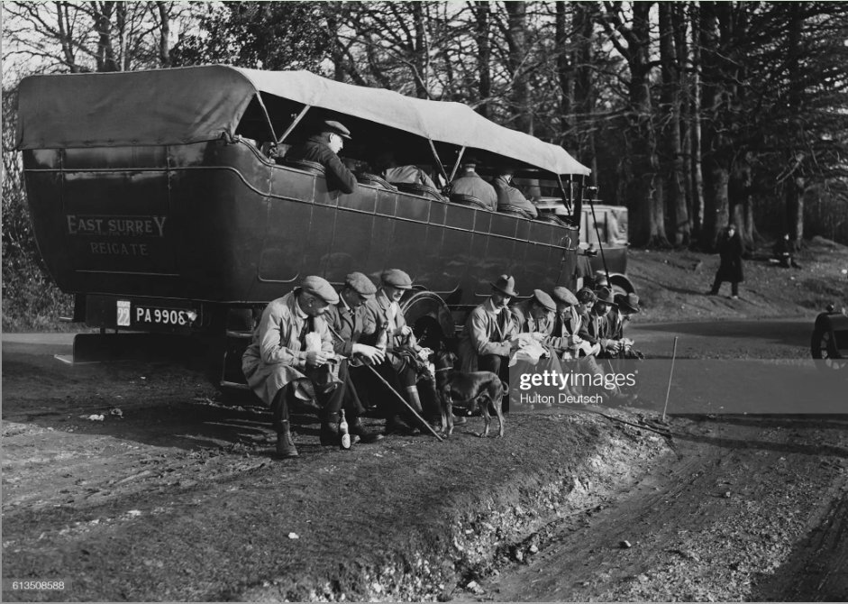 Полиция во время поисков Агаты Кристи