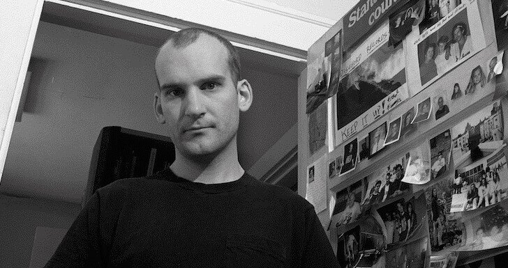  Ян Маккей вокалист группы Embrace утверждал «Должен сказать, что «emocore» — это, должно быть, самая тупая вещь, которую я когда-либо слышал за всю свою жизнь»