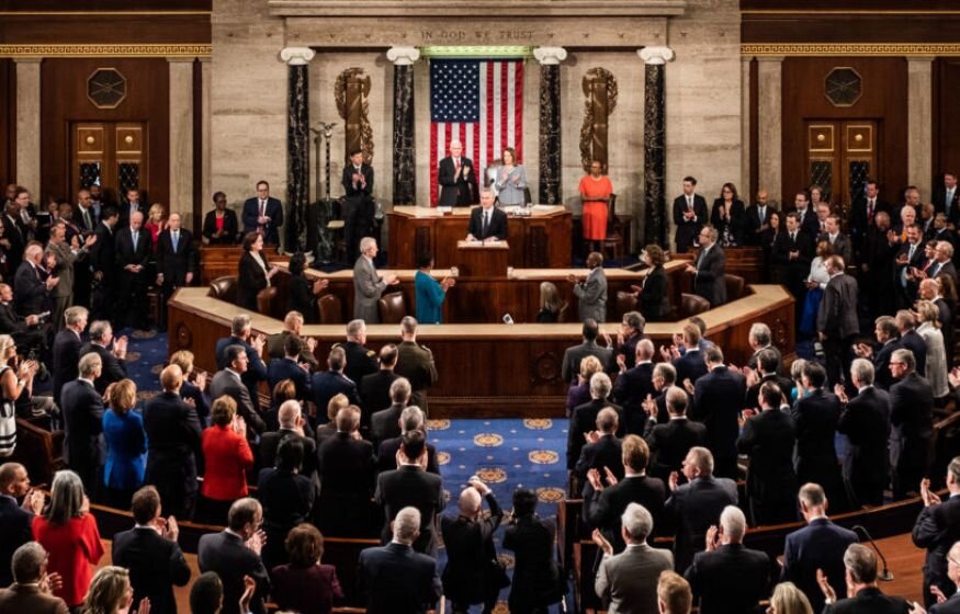    Сенат США одобрил конфискацию активов российских олигархов в пользу Украины