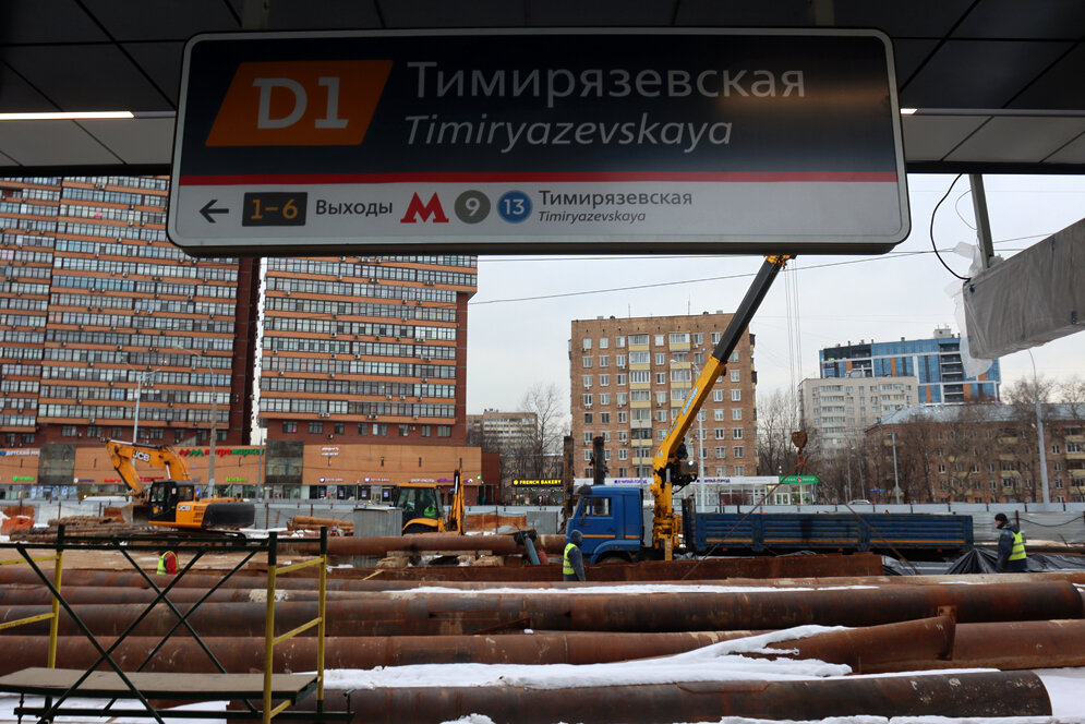 Россияне на митинге. Украинские беженцы. Мост через станицу луганская лнр. Последние события в москве. Как сейчас обстоит.