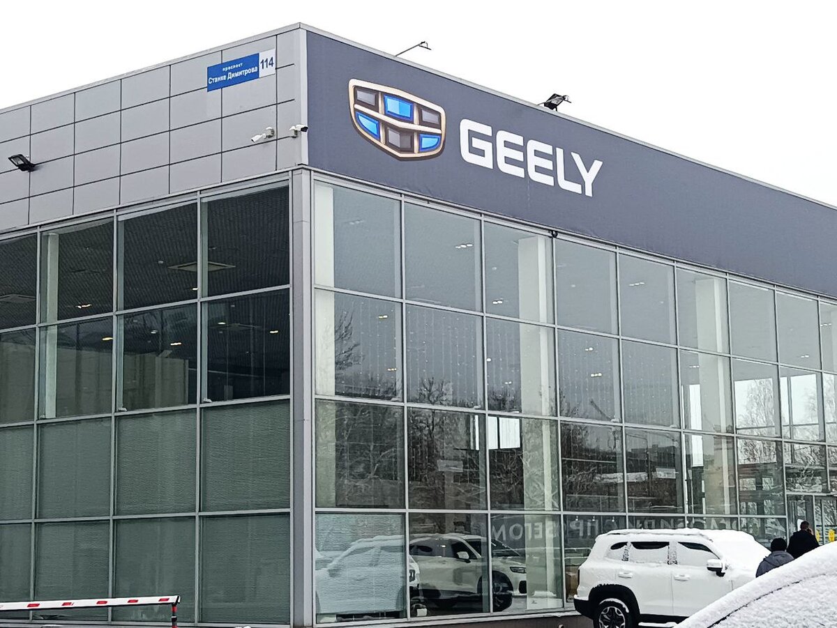    Брянские автосалоны начали менять ориентацию: теперь китайцы рулят Евгений Антюхов