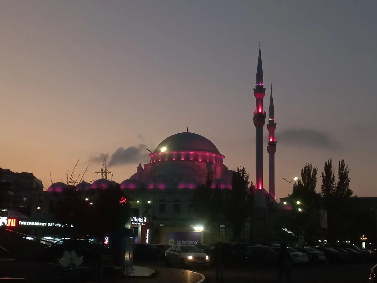 Джума-мечеть в вечернее время