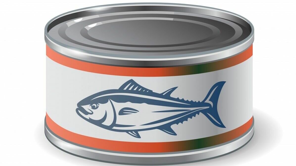     По информации пресс-службы Россельхознадзор, в Свердловской области в конце 2022 года были выявлены более 500 тонн фальсифицированных рыбных консервов. Часть из них была отгружена в социальные учреждения.