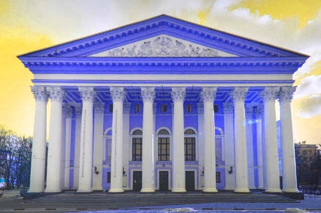 Театралы: угадайте город!