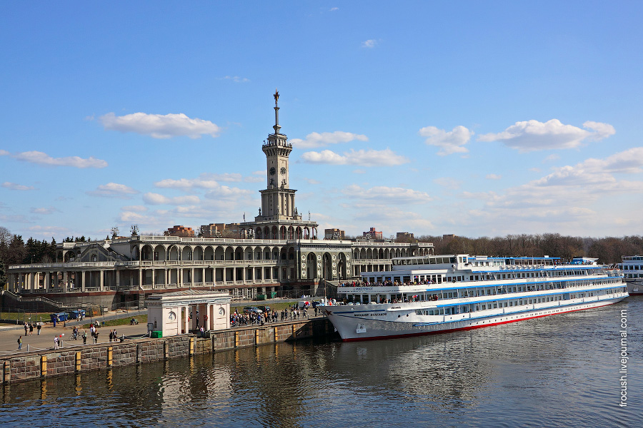 Москва порт 7 морей. Северный Речной порт и Речной вокзал. Речной порт Москва Речной вокзал. Порт пяти морей Северный Речной вокзал. Северный Речной порт Москва.