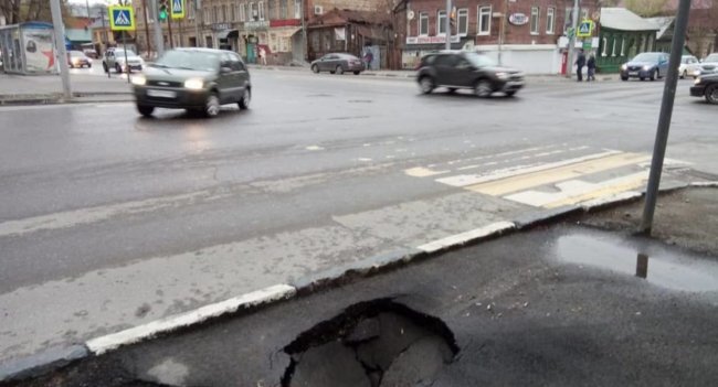 В составе современного материала присутствовало много лишних компонентов - фталаты, фосфаты и другая химия