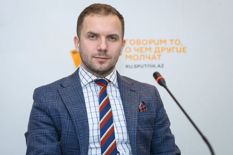 В рамках прямого эфира были подняты вопросы о роли региональных и ведущих акторов в Центральноазиатском регионе, их целях и мотивах, а также о соседских отношениях между пятью странами ЦА.