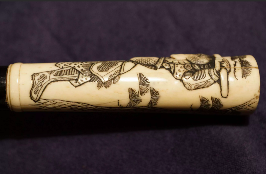 Рукоять из слоновой кости