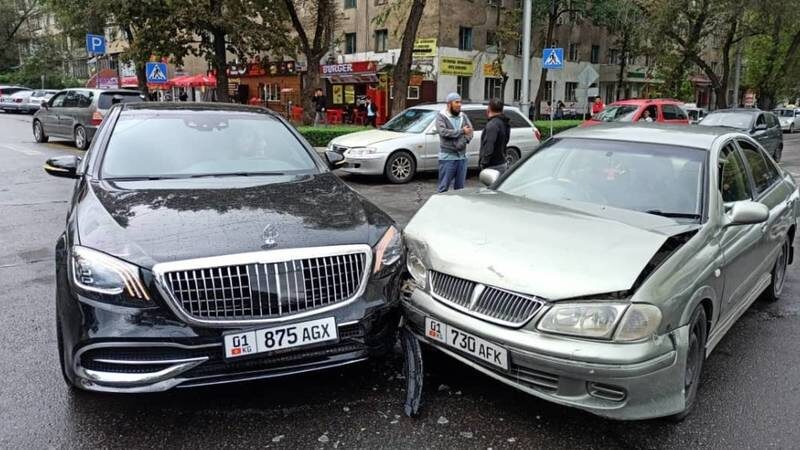 фото из интернета (Maybach и Nissan)