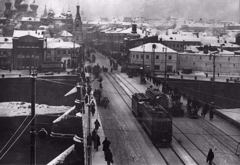 Городской пейзаж. Неизвестный автор, 1915 год, г. Москва, Большой Москворецкий мост, из архива МАММ/МДФ. 