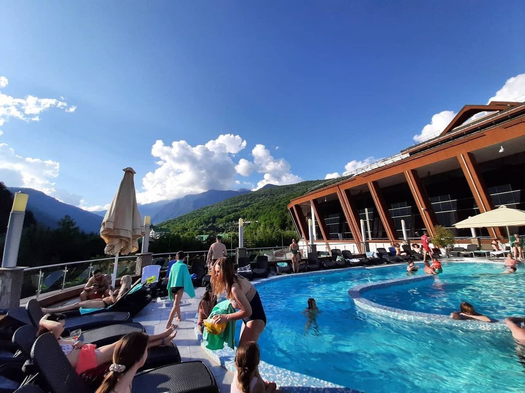 море в сочи сейчас. сочи в марте. лазаревское центральный пляж. красная поляна роза хутор. сочи отзывы туристов.