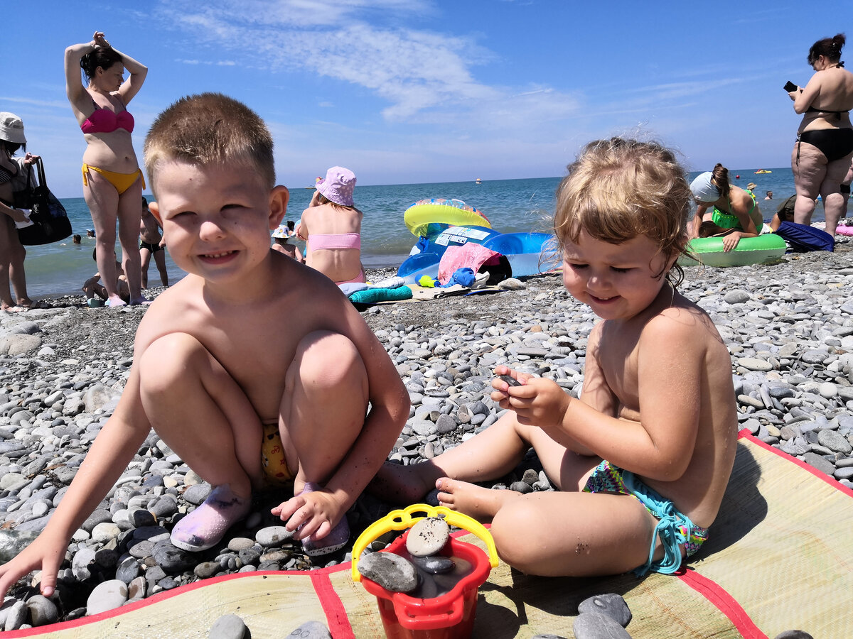 С бабушкой мы ездили в ЛОО