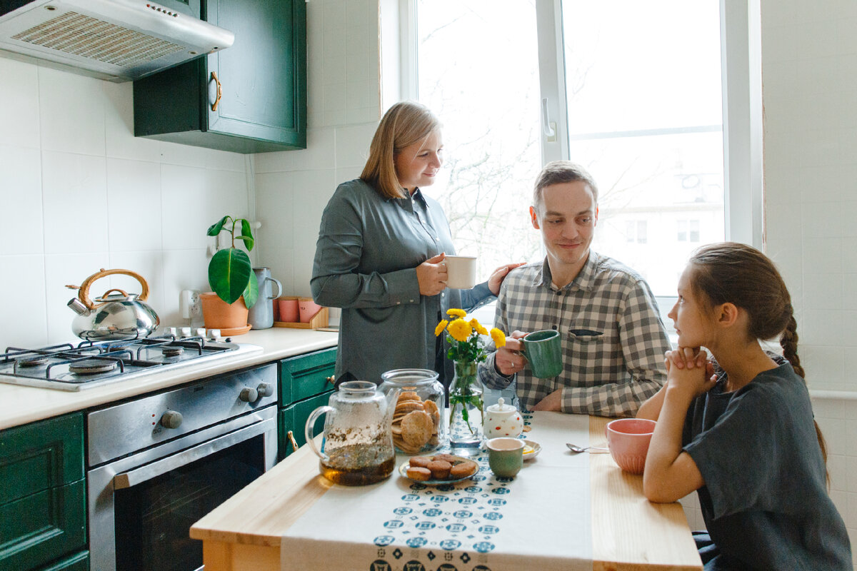 Кухня должна быть удобной. Иногда для этого приходится затевать ремонт