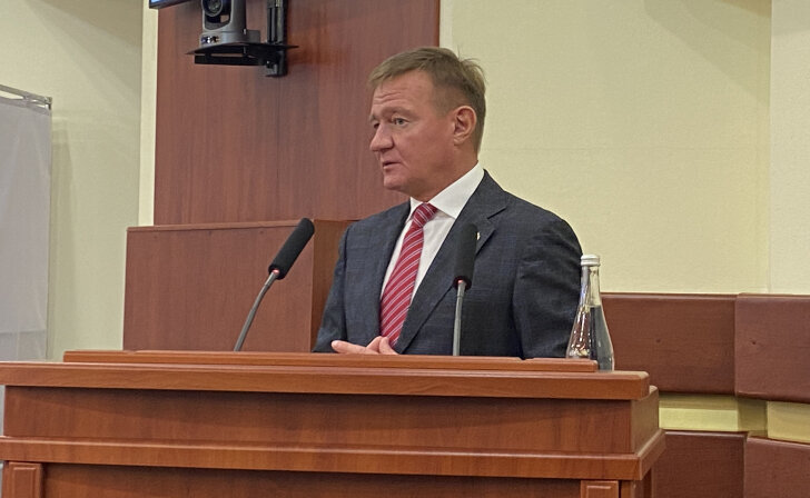    Роман Старовойт поздравил жителей Курской области с Днем Победы
