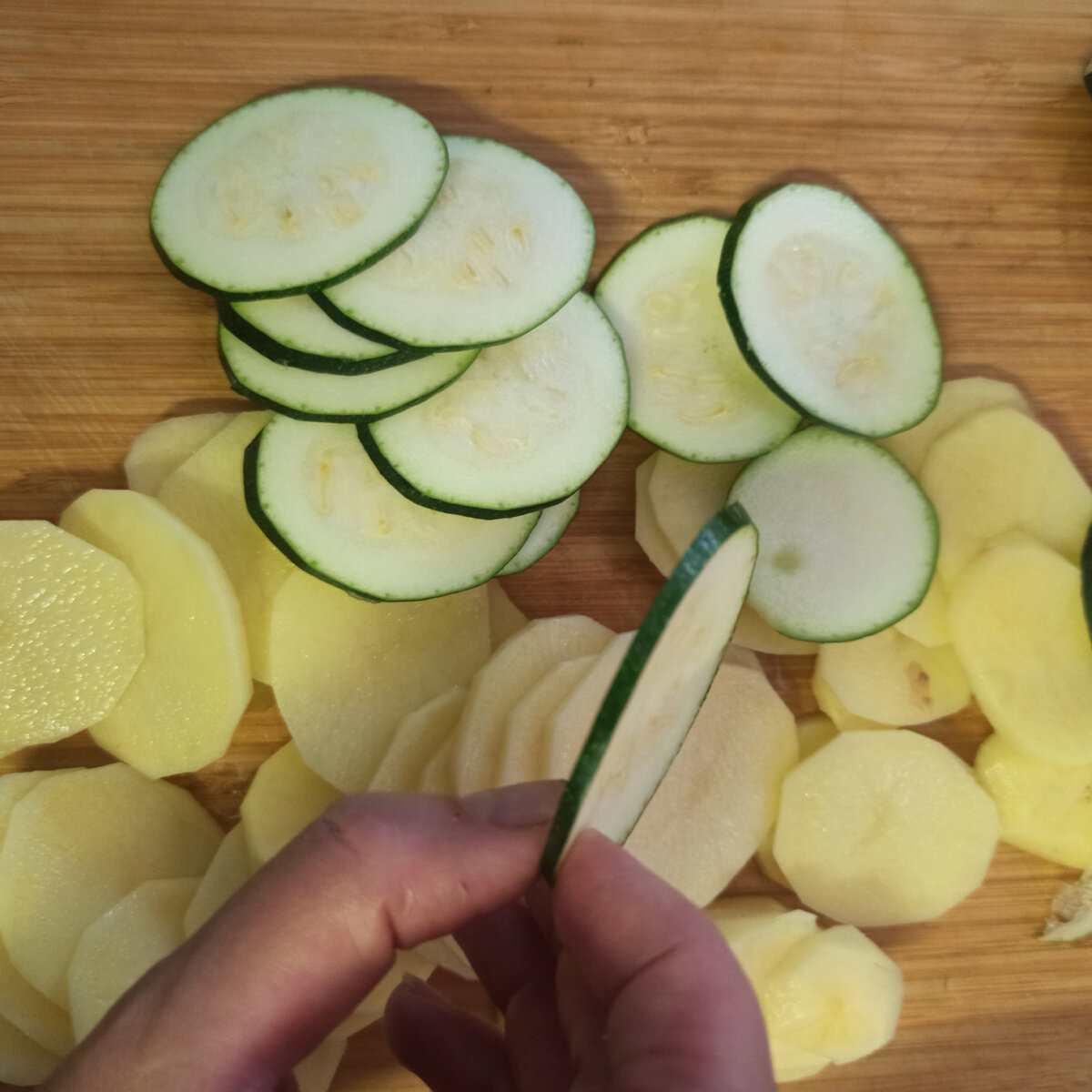 Кружочки должны быть примерно такой толщины.