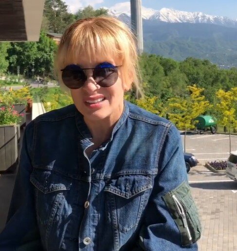     Лайма Вайкуле скрин из видео: соцсети