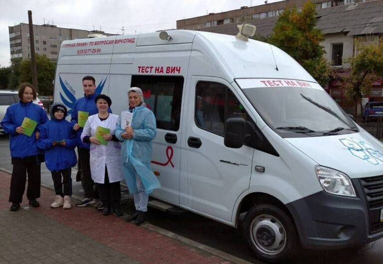    Мобильная лаборатория по экспресс-тестированию на ВИЧ 3 октября работает в Адамовке Андрей Севостьянов