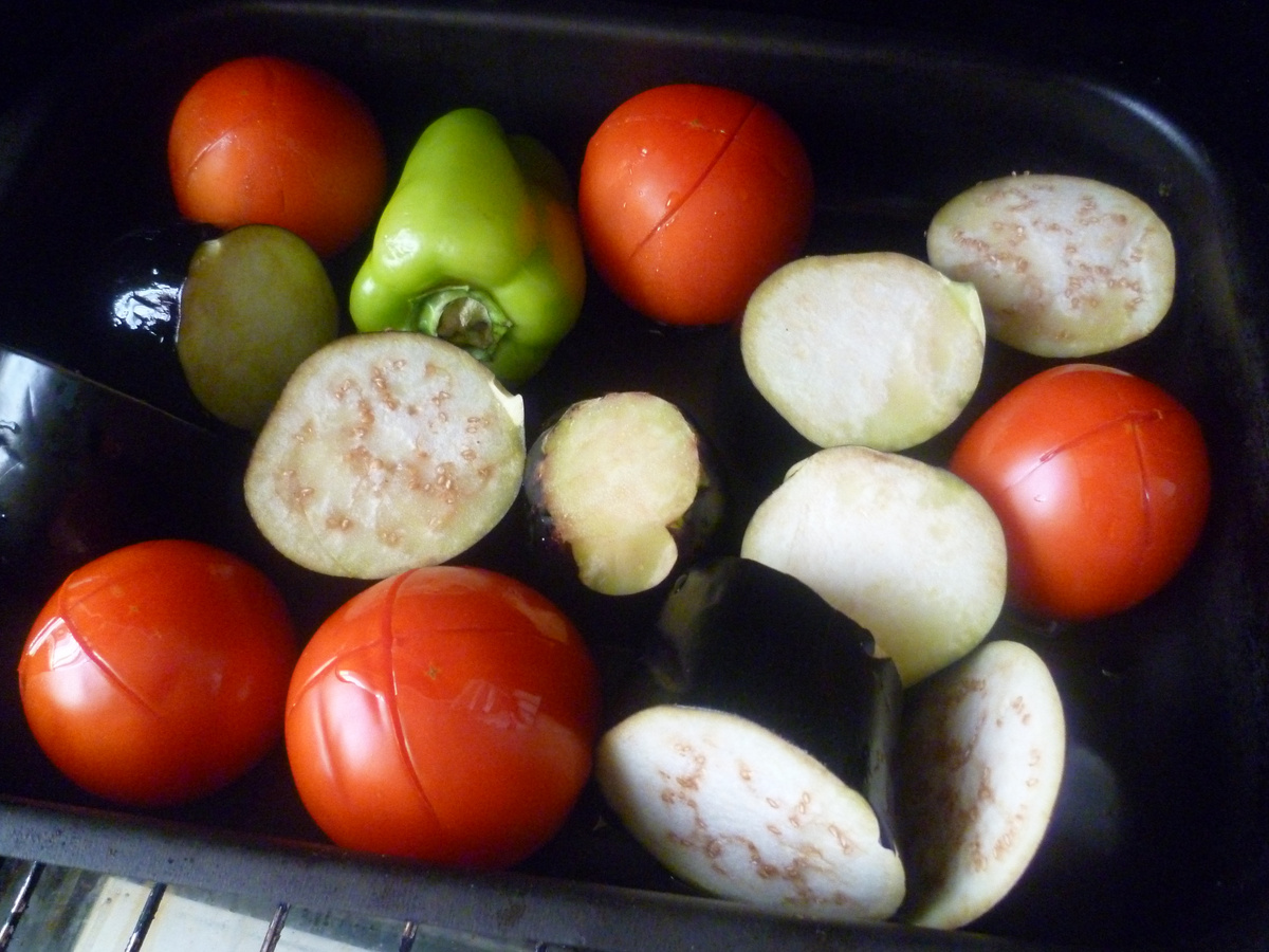 Овощи отправить в духовке