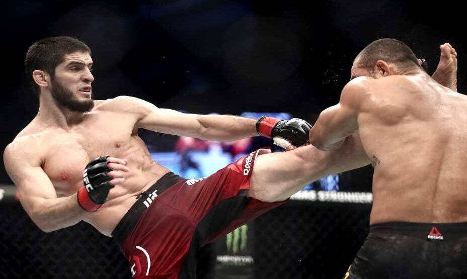    Ислам Махачев получил право на титульный бой. Фото: ТАСС