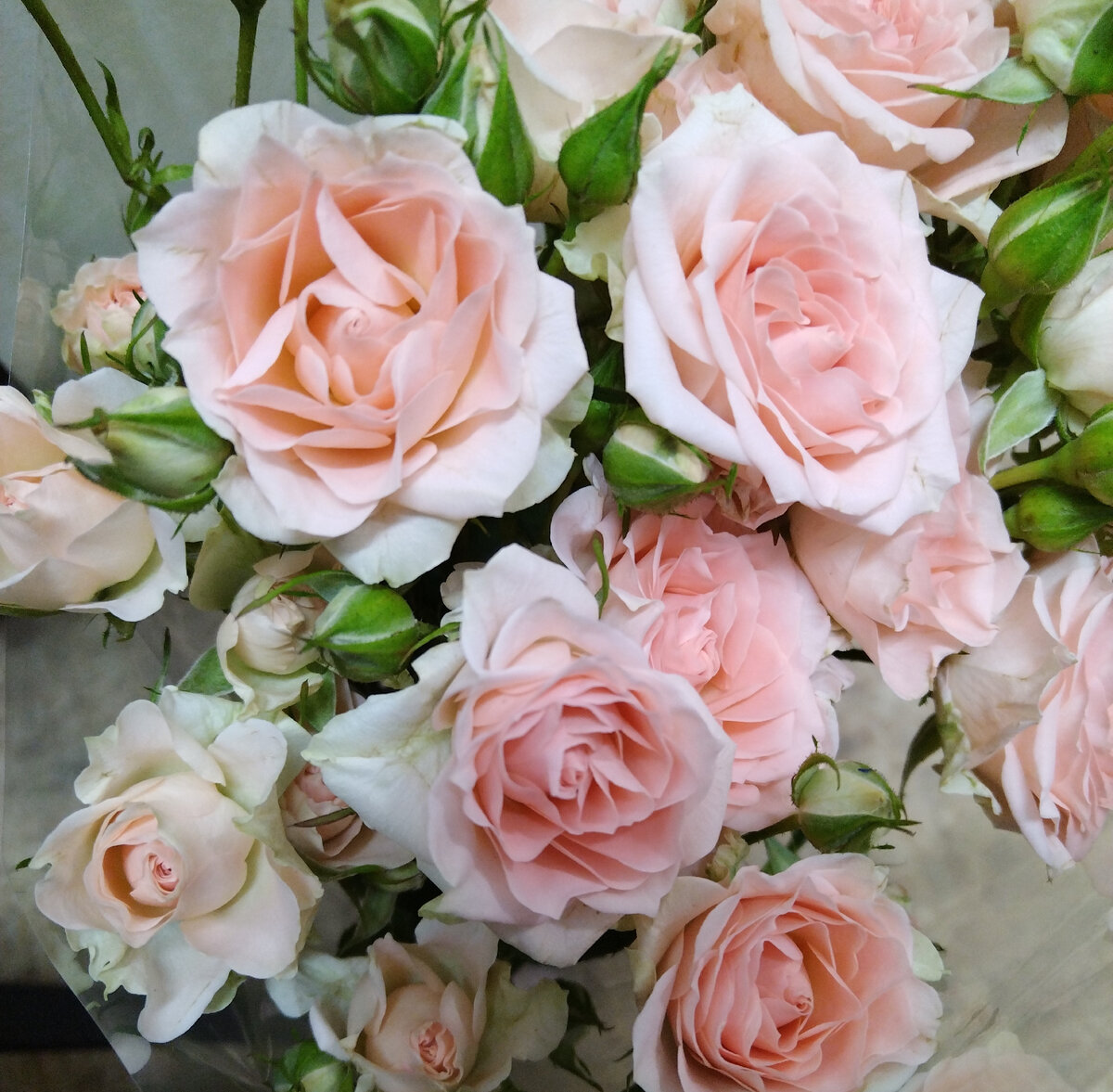 Букет спрей-роз