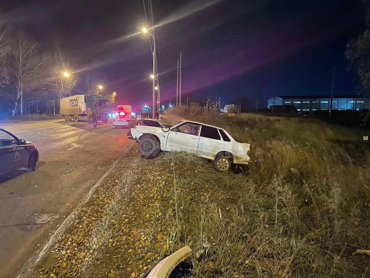 Дтп ижевск вчера. Дтп ижевск вчера. Происшествие в ижевске сегодня. Дтп на удмуртской на перекрестке ижевск. Дтп ижевск вчера.