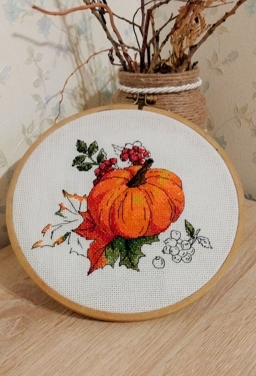 Кума-Тыква в моём исполнении. Напомню, схема из журнала "Вышитые картины" (2018 год, номер 11) 
