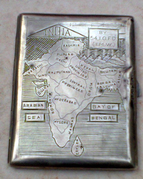 Nasir12354. Портсигар ориентировочно 1690-х годов выпуска. Принадлежал английскому пирату Генри Ивери (или Большой Бен). Промышлял в районе Индии в 1690-х...