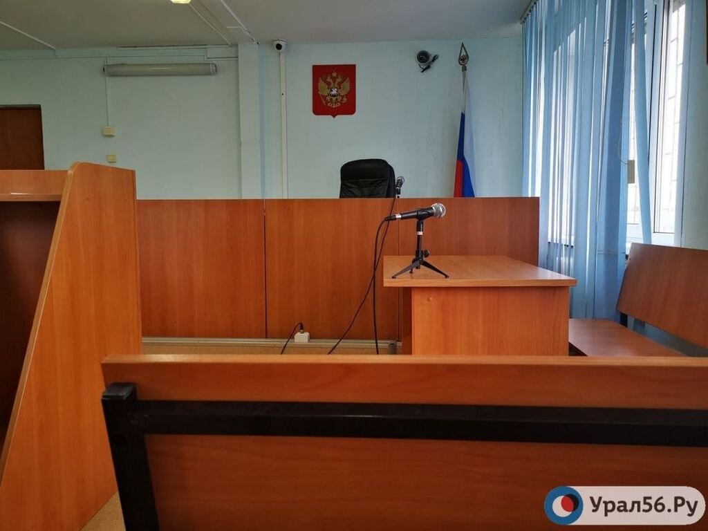    Экс-директора ФОК «Олимпиец» в п. Пригородный Оренбургского района будут судить за «мертвых душ» в штате