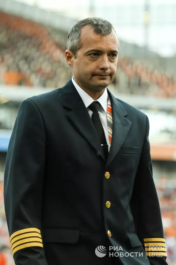  Командир экипажа лайнера Airbus A321 "Уральские авиалинии" Дамир Юсупов. Фото РИА Новости / Алексей Колчин 