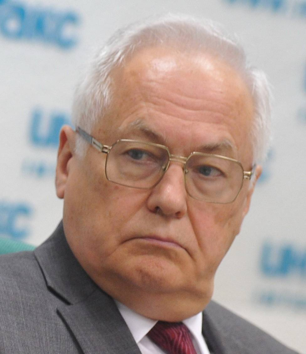 Академик нигматуллин. Р нигматулин. Нигматуллин академик ран. Нигматулин академик ран. Р нигматулин.