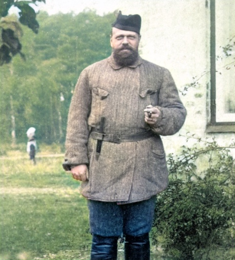 Весил 120кг, легко гнул подковы и внушал страх дипломатам. Как Александр III уберег Россию от войн