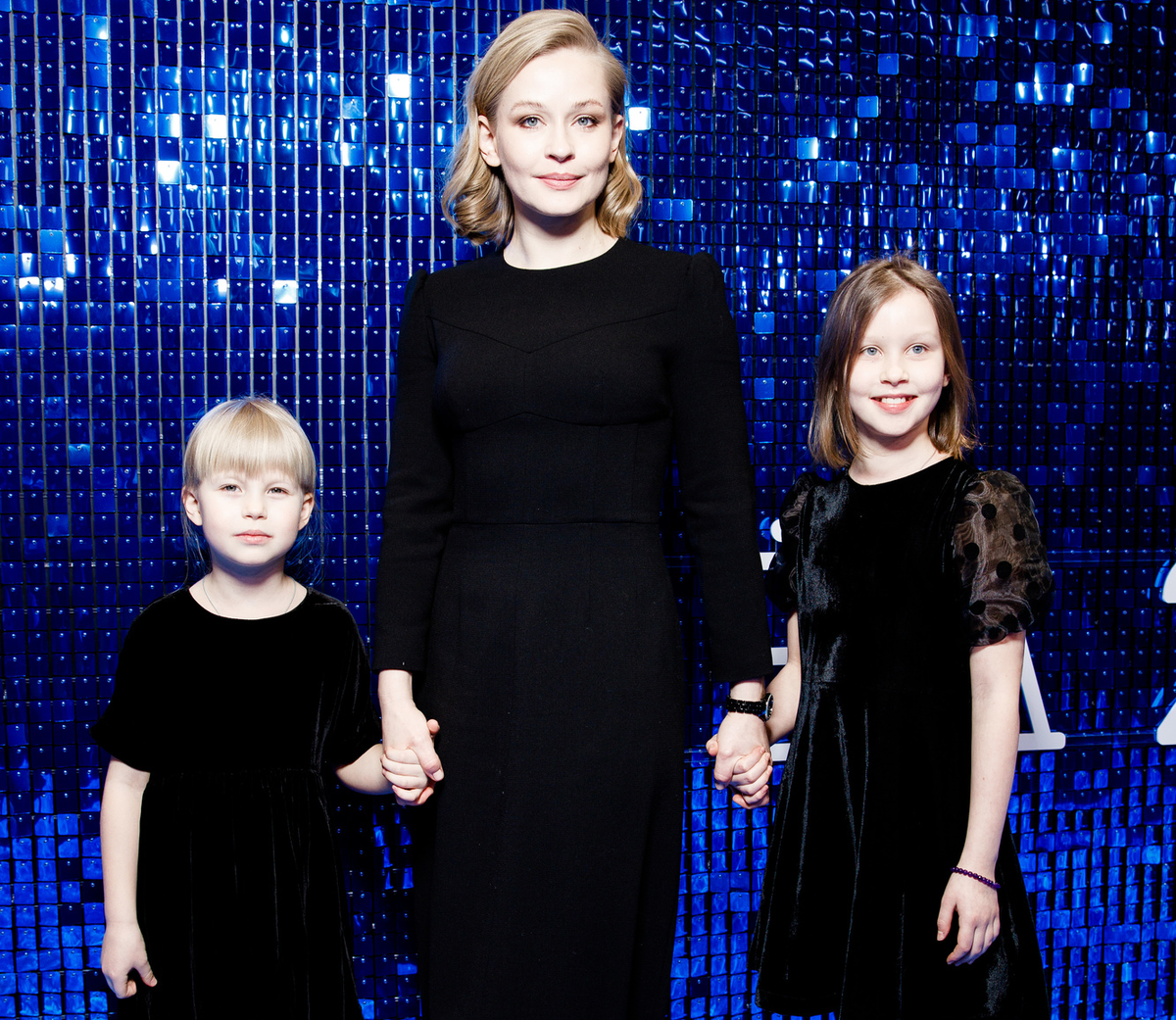 Юлия с дочками