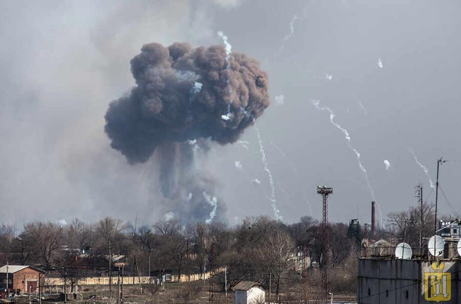 Что произошло на военных аэродромах. Пожар на складе боеприпасов в Балаклее. Взрыв в Балаклее 2017. Взрыв складов в Балаклее. Пожар на военном складе в г. Балаклея.