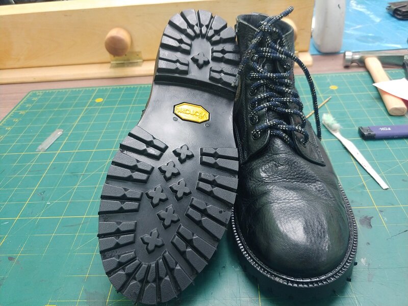 Подошвы от vibram