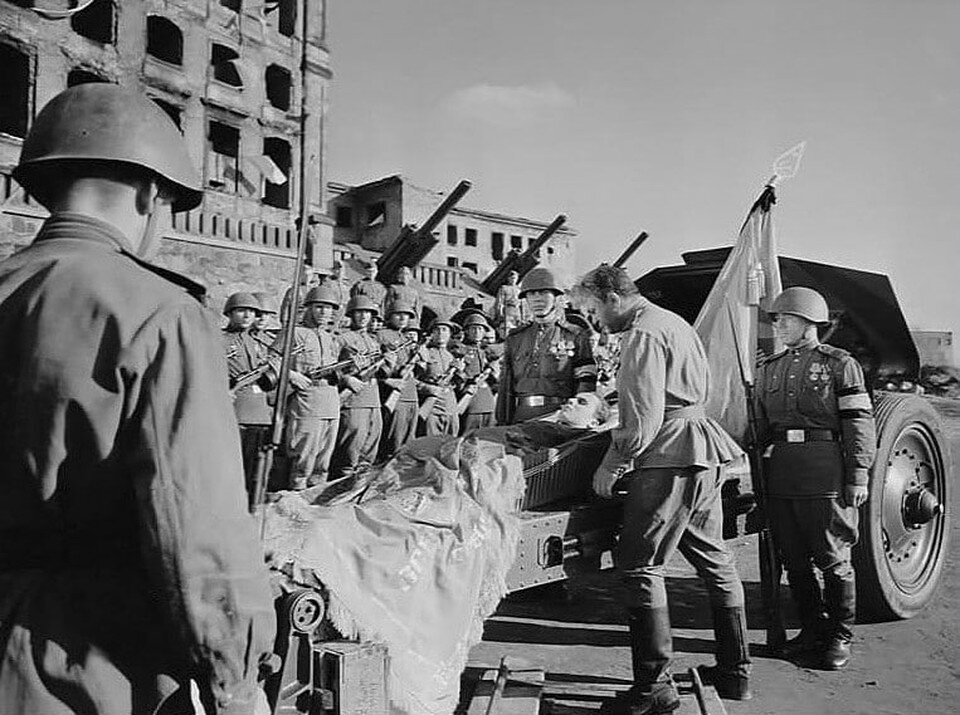     Снимавшийся у нас в 1958 году фильм «Судьба человека» признан шедевром во всем мире. А что можно с гордостью назвать из картин последних лет?  кадр из фильма