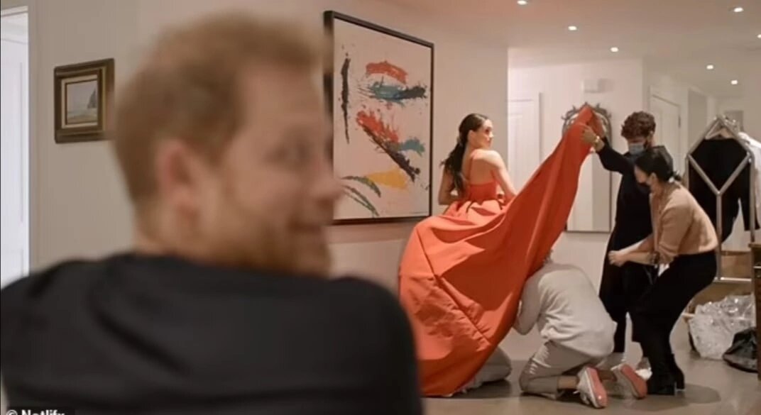 Нет контакта. Что- то отошло видимо.