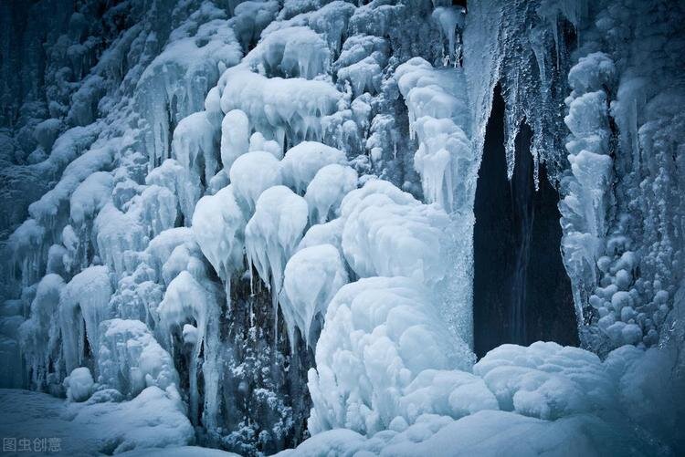 Именно этой картинкой китайцы решили описать наступающий год.