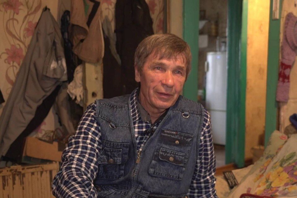     Борису Алибасову 66 лет. Его назвали в честь Бари и он очень сильно похож на своего дядю внешне. Фото: скриншот программы "Секрет на миллион".