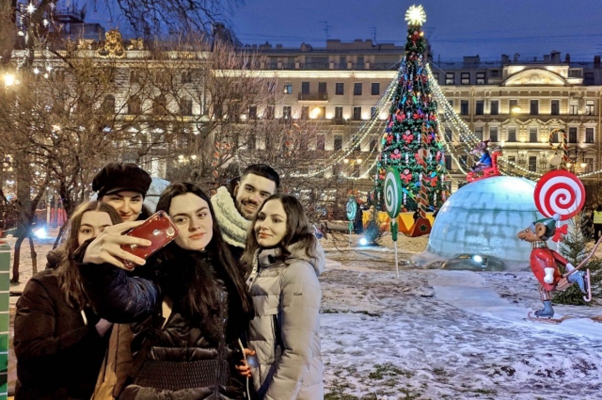    Новогоднее настроение никто не отменит.