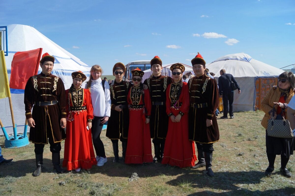 Республика Калмыкия, фестиваль тюльпанов