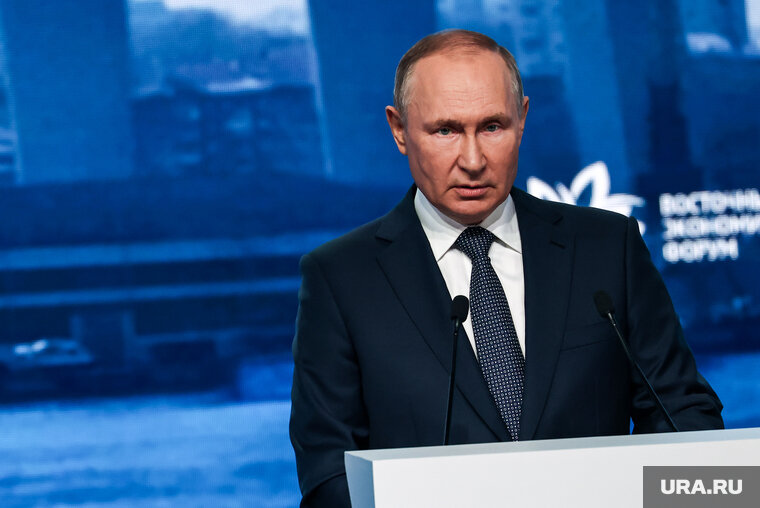    Президент заявил, что ключевой вопрос по ЛНР — безопасность людей