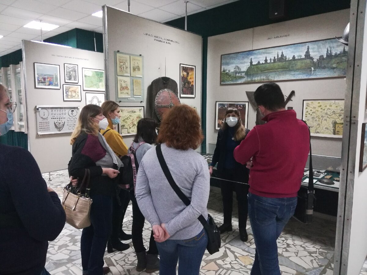   В тульском музее «Куликово поле» на выставке древних сабель показали раритет с Брянщины avchernov