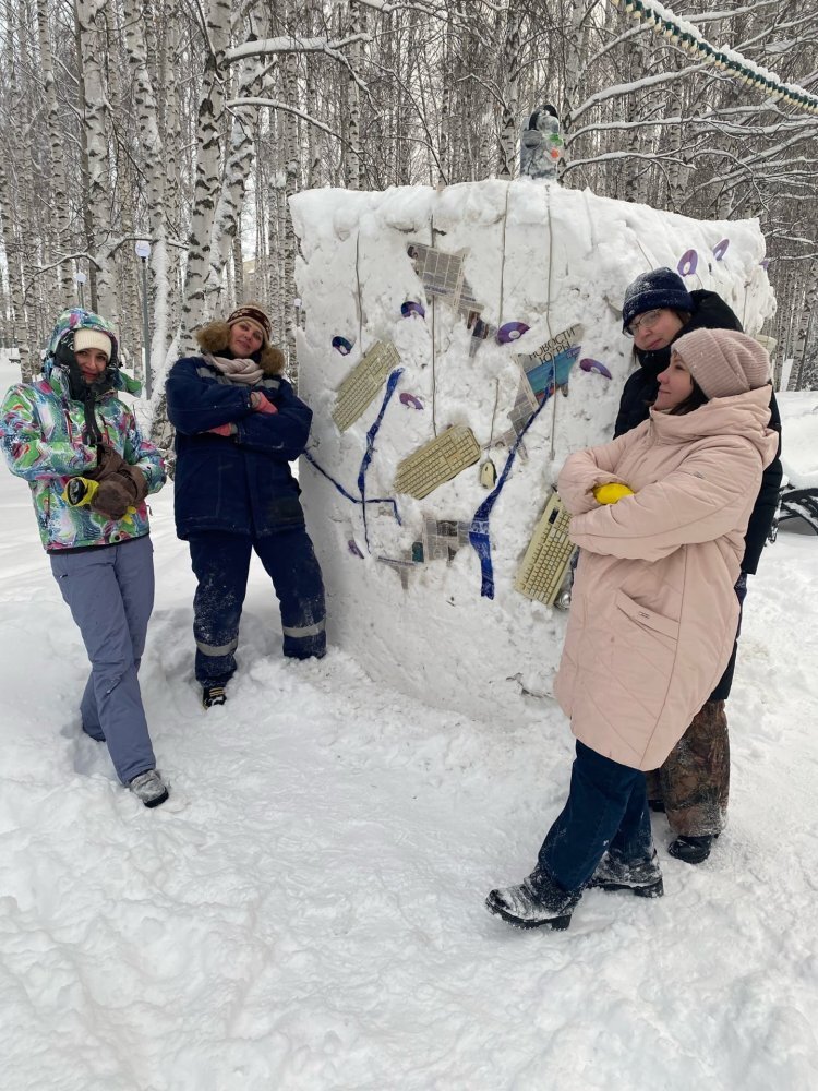    Снеговик в стиле хай-тек