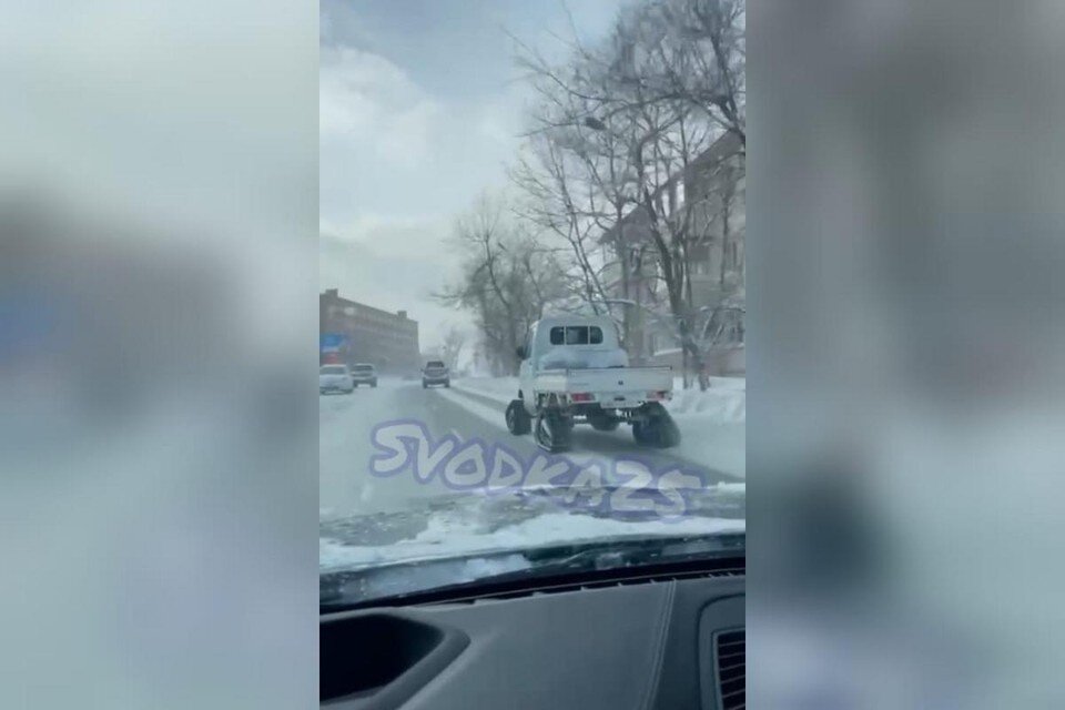    Интересную машину владивостокцы заметили на Луговой. Фото: соцсети