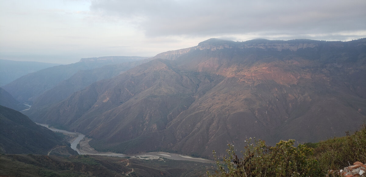 Каньон рано утром