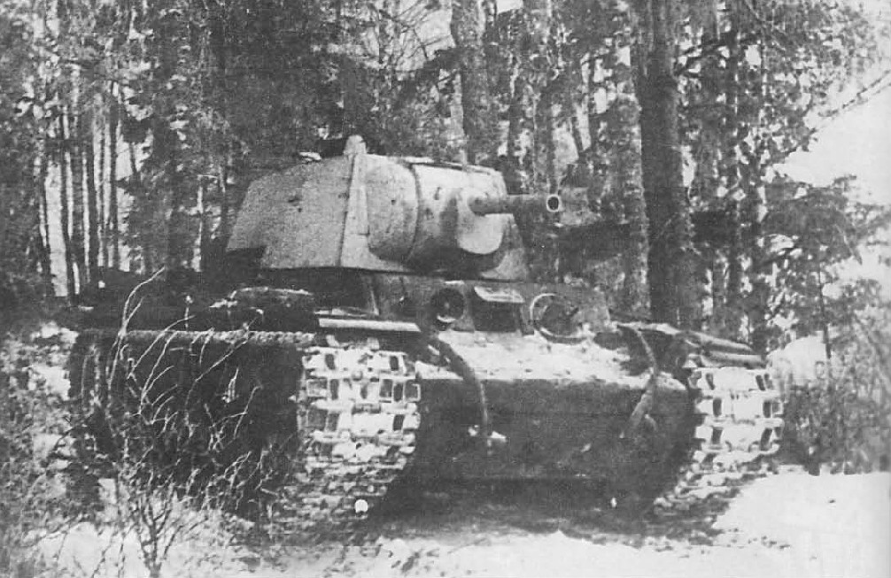 тяжелый 1942. танк кв-1. клим ворошилов танк кв-1. тяжелый 1942. экипаж кв 1.