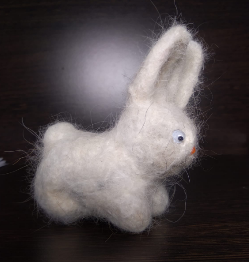 Елочная игрушка - символ года. Фото автора