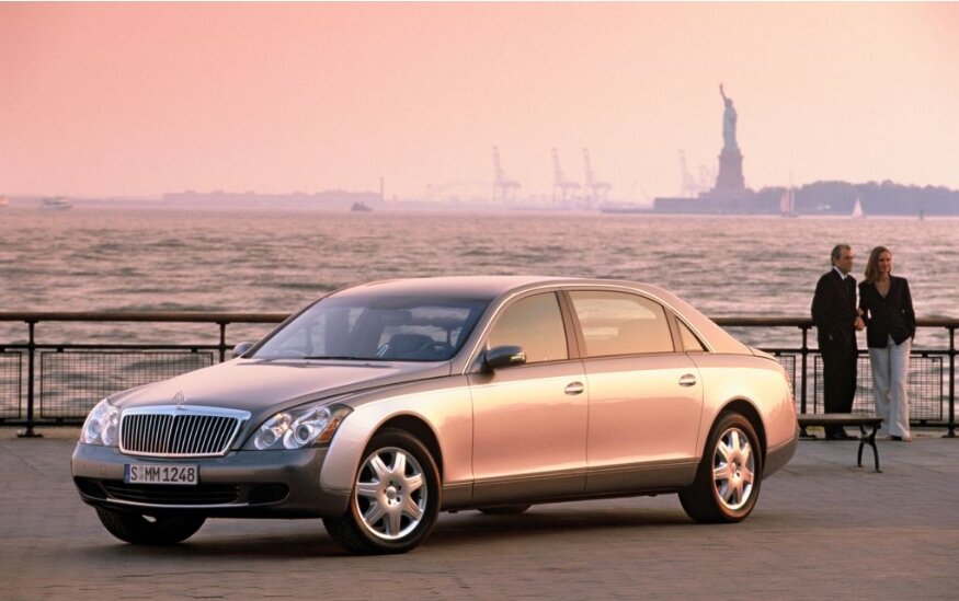 Модельный ряд 240 Maybach 62 роскошный седан. Фото 2003 года.