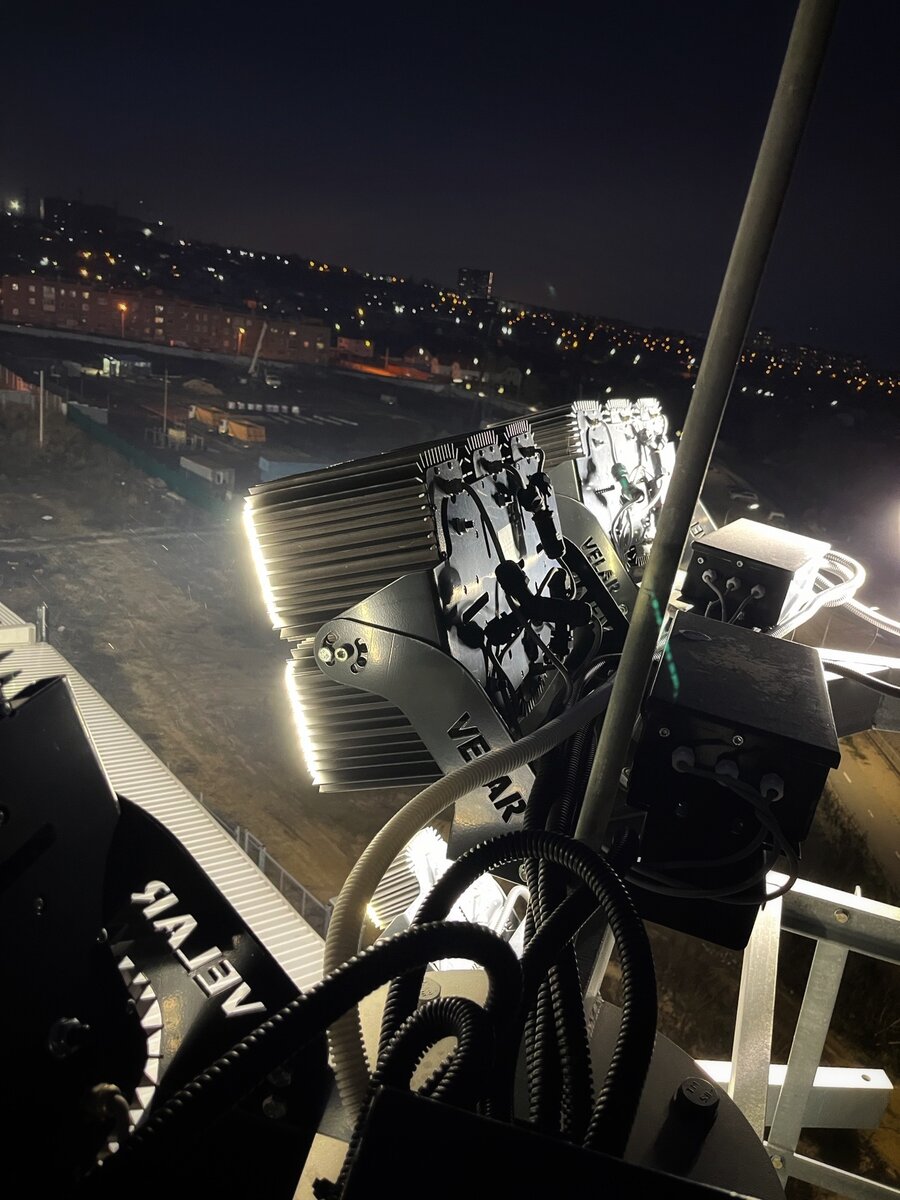 Мачтовые светодиодные светильники VL-VERTIKAL, стадион спортивной школы им. Леонида Слуцкого "Бомбонера", г. Волгоград